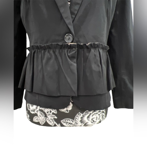 Ann Taylor LOFT short blazer - Picture 4 of 8